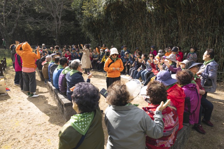 YTo1ODp7czo4OiJGaWxlTmFtZSI7czo0MDoiNjBhZjJiOTUtOTM4YS00YTZkLTkzOGYtNzQ0NTZjYWQ4YWRiLmpwZyI7czoxMjoiRmlsZURhdGVUaW1lIjtpOjE3NjEyOTgxMjU7czo4OiJGaWxlU2l6ZSI7aToyMTUyMjgxO3M6ODoiRmlsZVR5cGUiO2k6MjtzOjg6Ik1pbWVUeXBlIjtzOjEwOiJpbWFnZS9qcGVnIjtzOjEzOiJTZWN0aW9uc0ZvdW5kIjtzOjMwOiJBTllfVEFHLCBJRkQwLCBUSFVNQk5BSUwsIEVYSUYiO3M6ODoiQ09NUFVURUQiO2E6OTp7czo0OiJodG1sIjtzOjI2OiJ3aWR0aD0iMTc1MiIgaGVpZ2h0PSIxMTY4IiI7czo2OiJIZWlnaHQiO2k6MTE2ODtzOjU6IldpZHRoIjtpOjE3NTI7czo3OiJJc0NvbG9yIjtpOjE7czoxNzoiQnl0ZU9yZGVyTW90b3JvbGEiO2k6MDtzOjE1OiJBcGVydHVyZUZOdW1iZXIiO3M6NToiZi8yLjgiO3M6OToiQ29weXJpZ2h0IjtzOjQ6IllBQkMiO3M6MTg6IlRodW1ibmFpbC5GaWxlVHlwZSI7aToyO3M6MTg6IlRodW1ibmFpbC5NaW1lVHlwZSI7czoxMDoiaW1hZ2UvanBlZyI7fXM6NDoiTWFrZSI7czo0OiJTT05ZIjtzOjU6Ik1vZGVsIjtzOjg6IklMQ0UtN000IjtzOjExOiJYUmVzb2x1dGlvbiI7czo1OiIyNDAvMSI7czoxMToiWVJlc29sdXRpb24iO3M6NToiMjQwLzEiO3M6MTQ6IlJlc29sdXRpb25Vbml0IjtpOjI7czo4OiJTb2Z0d2FyZSI7czo1MjoiQWRvYmUgUGhvdG9zaG9wIExpZ2h0cm9vbSBDbGFzc2ljIDE0LjUuMSAoTWFjaW50b3NoKSI7czo4OiJEYXRlVGltZSI7czoxOToiMjAyNToxMDoyNCAxODoyNDo0MSI7czo2OiJBcnRpc3QiO3M6NzoiWUFCQ19TRyI7czo5OiJDb3B5cmlnaHQiO3M6NDoiWUFCQyI7czoxNjoiRXhpZl9JRkRfUG9pbnRlciI7aToyNTQ7czo5OiJUSFVNQk5BSUwiO2E6Njp7czoxMToiQ29tcHJlc3Npb24iO2k6NjtzOjExOiJYUmVzb2x1dGlvbiI7czo0OiI3Mi8xIjtzOjExOiJZUmVzb2x1dGlvbiI7czo0OiI3Mi8xIjtzOjE0OiJSZXNvbHV0aW9uVW5pdCI7aToyO3M6MjE6IkpQRUdJbnRlcmNoYW5nZUZvcm1hdCI7aToxMDQwO3M6Mjc6IkpQRUdJbnRlcmNoYW5nZUZvcm1hdExlbmd0aCI7aToyMDMzODt9czoxMjoiRXhwb3N1cmVUaW1lIjtzOjU6IjEvNjQwIjtzOjc6IkZOdW1iZXIiO3M6NToiMjgvMTAiO3M6MTU6IkV4cG9zdXJlUHJvZ3JhbSI7aToxO3M6MTU6IklTT1NwZWVkUmF0aW5ncyI7aToyMDA7czoxOToiVW5kZWZpbmVkVGFnOjB4ODgzMCI7aToyO3M6MTk6IlVuZGVmaW5lZFRhZzoweDg4MzIiO2k6MjAwO3M6MTE6IkV4aWZWZXJzaW9uIjtzOjQ6IjAyMzIiO3M6MTY6IkRhdGVUaW1lT3JpZ2luYWwiO3M6MTk6IjIwMjU6MTA6MjQgMTQ6MjU6MzkiO3M6MTc6IkRhdGVUaW1lRGlnaXRpemVkIjtzOjE5OiIyMDI1OjEwOjI0IDE0OjI1OjM5IjtzOjE5OiJVbmRlZmluZWRUYWc6MHg5MDEwIjtzOjY6IiswOTowMCI7czoxOToiVW5kZWZpbmVkVGFnOjB4OTAxMSI7czo2OiIrMDk6MDAiO3M6MTk6IlVuZGVmaW5lZFRhZzoweDkwMTIiO3M6NjoiKzA5OjAwIjtzOjE3OiJTaHV0dGVyU3BlZWRWYWx1ZSI7czoxNToiOTMyMTkyOC8xMDAwMDAwIjtzOjEzOiJBcGVydHVyZVZhbHVlIjtzOjE1OiIyOTcwODU0LzEwMDAwMDAiO3M6MTU6IkJyaWdodG5lc3NWYWx1ZSI7czoxMDoiMTc3OTQvMjU2MCI7czoxNzoiRXhwb3N1cmVCaWFzVmFsdWUiO3M6NDoiMC8xMCI7czoxNjoiTWF4QXBlcnR1cmVWYWx1ZSI7czo3OiI3NjAvMjU2IjtzOjEyOiJNZXRlcmluZ01vZGUiO2k6NTtzOjExOiJMaWdodFNvdXJjZSI7aToyNTU7czo1OiJGbGFzaCI7aToxNjtzOjExOiJGb2NhbExlbmd0aCI7czo2OiIyNDAvMTAiO3M6MTg6IlN1YlNlY1RpbWVPcmlnaW5hbCI7czozOiIzNzUiO3M6MTk6IlN1YlNlY1RpbWVEaWdpdGl6ZWQiO3M6MzoiMzc1IjtzOjEwOiJDb2xvclNwYWNlIjtpOjY1NTM1O3M6MjE6IkZvY2FsUGxhbmVYUmVzb2x1dGlvbiI7czoxNDoiNjQ0NDkzMzkvMzI3NjgiO3M6MjE6IkZvY2FsUGxhbmVZUmVzb2x1dGlvbiI7czoxNDoiNjQ0NDkzMzkvMzI3NjgiO3M6MjQ6IkZvY2FsUGxhbmVSZXNvbHV0aW9uVW5pdCI7aTozO3M6MTA6IkZpbGVTb3VyY2UiO3M6MToiAyI7czo5OiJTY2VuZVR5cGUiO3M6MToiASI7czoxNDoiQ3VzdG9tUmVuZGVyZWQiO2k6MDtzOjEyOiJFeHBvc3VyZU1vZGUiO2k6MTtzOjEyOiJXaGl0ZUJhbGFuY2UiO2k6MTtzOjE2OiJEaWdpdGFsWm9vbVJhdGlvIjtzOjU6IjE2LzE2IjtzOjIxOiJGb2NhbExlbmd0aEluMzVtbUZpbG0iO2k6MjQ7czoxNjoiU2NlbmVDYXB0dXJlVHlwZSI7aTowO3M6ODoiQ29udHJhc3QiO2k6MDtzOjEwOiJTYXR1cmF0aW9uIjtpOjA7czo5OiJTaGFycG5lc3MiO2k6MDtzOjE5OiJVbmRlZmluZWRUYWc6MHhBNDMyIjthOjQ6e2k6MDtzOjY6IjI0MC8xMCI7aToxO3M6NjoiNzAwLzEwIjtpOjI7czo1OiIyOC8xMCI7aTozO3M6NToiMjgvMTAiO31zOjE5OiJVbmRlZmluZWRUYWc6MHhBNDM0IjtzOjIxOiJGRSAyNC03MG1tIEYyLjggR00gSUkiO30=