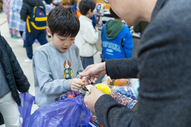 YTo1ODp7czo4OiJGaWxlTmFtZSI7czo0MDoiYTY3MDVlN2UtNjhlMS00MjU5LWFlNjQtNWRlM2Y0YjM0NjBlLmpwZyI7czoxMjoiRmlsZURhdGVUaW1lIjtpOjE3NjQzMTgxMDM7czo4OiJGaWxlU2l6ZSI7aToxMzExMTQxO3M6ODoiRmlsZVR5cGUiO2k6MjtzOjg6Ik1pbWVUeXBlIjtzOjEwOiJpbWFnZS9qcGVnIjtzOjEzOiJTZWN0aW9uc0ZvdW5kIjtzOjMwOiJBTllfVEFHLCBJRkQwLCBUSFVNQk5BSUwsIEVYSUYiO3M6ODoiQ09NUFVURUQiO2E6OTp7czo0OiJodG1sIjtzOjI2OiJ3aWR0aD0iMTc1MiIgaGVpZ2h0PSIxMTY4IiI7czo2OiJIZWlnaHQiO2k6MTE2ODtzOjU6IldpZHRoIjtpOjE3NTI7czo3OiJJc0NvbG9yIjtpOjE7czoxNzoiQnl0ZU9yZGVyTW90b3JvbGEiO2k6MDtzOjE1OiJBcGVydHVyZUZOdW1iZXIiO3M6NToiZi8zLjIiO3M6OToiQ29weXJpZ2h0IjtzOjQ6IllBQkMiO3M6MTg6IlRodW1ibmFpbC5GaWxlVHlwZSI7aToyO3M6MTg6IlRodW1ibmFpbC5NaW1lVHlwZSI7czoxMDoiaW1hZ2UvanBlZyI7fXM6NDoiTWFrZSI7czo0OiJTT05ZIjtzOjU6Ik1vZGVsIjtzOjg6IklMQ0UtN000IjtzOjExOiJYUmVzb2x1dGlvbiI7czo1OiIyNDAvMSI7czoxMToiWVJlc29sdXRpb24iO3M6NToiMjQwLzEiO3M6MTQ6IlJlc29sdXRpb25Vbml0IjtpOjI7czo4OiJTb2Z0d2FyZSI7czo1MjoiQWRvYmUgUGhvdG9zaG9wIExpZ2h0cm9vbSBDbGFzc2ljIDE1LjAuMSAoTWFjaW50b3NoKSI7czo4OiJEYXRlVGltZSI7czoxOToiMjAyNToxMToyOCAxNzoxNTo0NSI7czo2OiJBcnRpc3QiO3M6NzoiWUFCQ19TRyI7czo5OiJDb3B5cmlnaHQiO3M6NDoiWUFCQyI7czoxNjoiRXhpZl9JRkRfUG9pbnRlciI7aToyNTQ7czo5OiJUSFVNQk5BSUwiO2E6Njp7czoxMToiQ29tcHJlc3Npb24iO2k6NjtzOjExOiJYUmVzb2x1dGlvbiI7czo0OiI3Mi8xIjtzOjExOiJZUmVzb2x1dGlvbiI7czo0OiI3Mi8xIjtzOjE0OiJSZXNvbHV0aW9uVW5pdCI7aToyO3M6MjE6IkpQRUdJbnRlcmNoYW5nZUZvcm1hdCI7aToxMDQwO3M6Mjc6IkpQRUdJbnRlcmNoYW5nZUZvcm1hdExlbmd0aCI7aToxNzA4Mjt9czoxMjoiRXhwb3N1cmVUaW1lIjtzOjU6IjEvMTI1IjtzOjc6IkZOdW1iZXIiO3M6NToiMzIvMTAiO3M6MTU6IkV4cG9zdXJlUHJvZ3JhbSI7aToxO3M6MTU6IklTT1NwZWVkUmF0aW5ncyI7aTo2NDA7czoxOToiVW5kZWZpbmVkVGFnOjB4ODgzMCI7aToyO3M6MTk6IlVuZGVmaW5lZFRhZzoweDg4MzIiO2k6NjQwO3M6MTE6IkV4aWZWZXJzaW9uIjtzOjQ6IjAyMzIiO3M6MTY6IkRhdGVUaW1lT3JpZ2luYWwiO3M6MTk6IjIwMjU6MTE6MjMgMTI6Mjc6NDkiO3M6MTc6IkRhdGVUaW1lRGlnaXRpemVkIjtzOjE5OiIyMDI1OjExOjIzIDEyOjI3OjQ5IjtzOjE5OiJVbmRlZmluZWRUYWc6MHg5MDEwIjtzOjY6IiswOTowMCI7czoxOToiVW5kZWZpbmVkVGFnOjB4OTAxMSI7czo2OiIrMDk6MDAiO3M6MTk6IlVuZGVmaW5lZFRhZzoweDkwMTIiO3M6NjoiKzA5OjAwIjtzOjE3OiJTaHV0dGVyU3BlZWRWYWx1ZSI7czoxNToiNjk2NTc4NC8xMDAwMDAwIjtzOjEzOiJBcGVydHVyZVZhbHVlIjtzOjE1OiIzMzU2MTQ0LzEwMDAwMDAiO3M6MTU6IkJyaWdodG5lc3NWYWx1ZSI7czo5OiI0NzM0LzI1NjAiO3M6MTc6IkV4cG9zdXJlQmlhc1ZhbHVlIjtzOjQ6IjAvMTAiO3M6MTY6Ik1heEFwZXJ0dXJlVmFsdWUiO3M6NzoiNzYwLzI1NiI7czoxMjoiTWV0ZXJpbmdNb2RlIjtpOjU7czoxMToiTGlnaHRTb3VyY2UiO2k6MDtzOjU6IkZsYXNoIjtpOjE2O3M6MTE6IkZvY2FsTGVuZ3RoIjtzOjY6IjMzMC8xMCI7czoxODoiU3ViU2VjVGltZU9yaWdpbmFsIjtzOjM6IjI1OCI7czoxOToiU3ViU2VjVGltZURpZ2l0aXplZCI7czozOiIyNTgiO3M6MTA6IkNvbG9yU3BhY2UiO2k6NjU1MzU7czoyMToiRm9jYWxQbGFuZVhSZXNvbHV0aW9uIjtzOjE0OiI2NDQ0OTMzOS8zMjc2OCI7czoyMToiRm9jYWxQbGFuZVlSZXNvbHV0aW9uIjtzOjE0OiI2NDQ0OTMzOS8zMjc2OCI7czoyNDoiRm9jYWxQbGFuZVJlc29sdXRpb25Vbml0IjtpOjM7czoxMDoiRmlsZVNvdXJjZSI7czoxOiIDIjtzOjk6IlNjZW5lVHlwZSI7czoxOiIBIjtzOjE0OiJDdXN0b21SZW5kZXJlZCI7aTowO3M6MTI6IkV4cG9zdXJlTW9kZSI7aToxO3M6MTI6IldoaXRlQmFsYW5jZSI7aToxO3M6MTY6IkRpZ2l0YWxab29tUmF0aW8iO3M6NToiMTYvMTYiO3M6MjE6IkZvY2FsTGVuZ3RoSW4zNW1tRmlsbSI7aTozMztzOjE2OiJTY2VuZUNhcHR1cmVUeXBlIjtpOjA7czo4OiJDb250cmFzdCI7aTowO3M6MTA6IlNhdHVyYXRpb24iO2k6MDtzOjk6IlNoYXJwbmVzcyI7aTowO3M6MTk6IlVuZGVmaW5lZFRhZzoweEE0MzIiO2E6NDp7aTowO3M6NjoiMjQwLzEwIjtpOjE7czo2OiI3MDAvMTAiO2k6MjtzOjU6IjI4LzEwIjtpOjM7czo1OiIyOC8xMCI7fXM6MTk6IlVuZGVmaW5lZFRhZzoweEE0MzQiO3M6MjE6IkZFIDI0LTcwbW0gRjIuOCBHTSBJSSI7fQ==