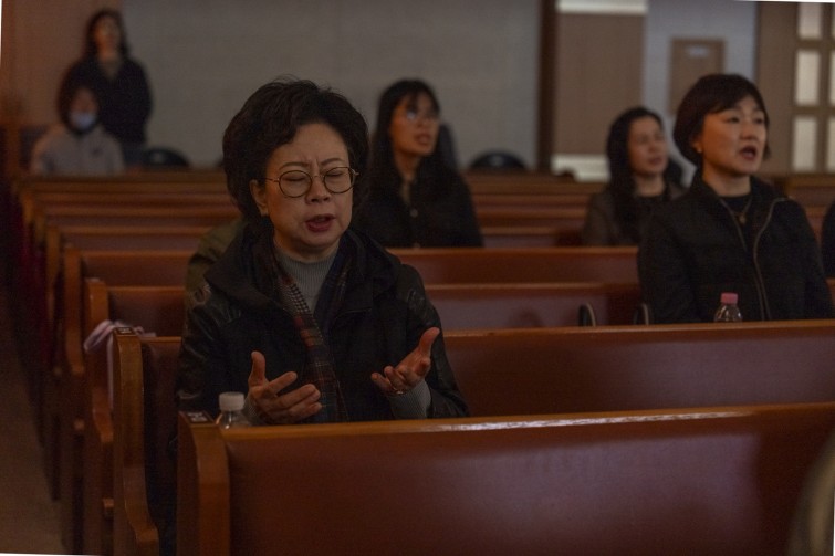 YTo1ODp7czo4OiJGaWxlTmFtZSI7czo0MDoiYzJmNDA3ZWYtYjc5ZS00OWMxLWE0ZGItZGVlNWE2NTgwMDI3LmpwZyI7czoxMjoiRmlsZURhdGVUaW1lIjtpOjE3NjM0NTE1ODY7czo4OiJGaWxlU2l6ZSI7aToxMzQ0MTg3O3M6ODoiRmlsZVR5cGUiO2k6MjtzOjg6Ik1pbWVUeXBlIjtzOjEwOiJpbWFnZS9qcGVnIjtzOjEzOiJTZWN0aW9uc0ZvdW5kIjtzOjMwOiJBTllfVEFHLCBJRkQwLCBUSFVNQk5BSUwsIEVYSUYiO3M6ODoiQ09NUFVURUQiO2E6OTp7czo0OiJodG1sIjtzOjI2OiJ3aWR0aD0iMTc1MiIgaGVpZ2h0PSIxMTY4IiI7czo2OiJIZWlnaHQiO2k6MTE2ODtzOjU6IldpZHRoIjtpOjE3NTI7czo3OiJJc0NvbG9yIjtpOjE7czoxNzoiQnl0ZU9yZGVyTW90b3JvbGEiO2k6MDtzOjE1OiJBcGVydHVyZUZOdW1iZXIiO3M6NToiZi8yLjgiO3M6OToiQ29weXJpZ2h0IjtzOjQ6IllBQkMiO3M6MTg6IlRodW1ibmFpbC5GaWxlVHlwZSI7aToyO3M6MTg6IlRodW1ibmFpbC5NaW1lVHlwZSI7czoxMDoiaW1hZ2UvanBlZyI7fXM6NDoiTWFrZSI7czo0OiJTT05ZIjtzOjU6Ik1vZGVsIjtzOjg6IklMQ0UtN000IjtzOjExOiJYUmVzb2x1dGlvbiI7czo1OiIyNDAvMSI7czoxMToiWVJlc29sdXRpb24iO3M6NToiMjQwLzEiO3M6MTQ6IlJlc29sdXRpb25Vbml0IjtpOjI7czo4OiJTb2Z0d2FyZSI7czo1MjoiQWRvYmUgUGhvdG9zaG9wIExpZ2h0cm9vbSBDbGFzc2ljIDE1LjAuMSAoTWFjaW50b3NoKSI7czo4OiJEYXRlVGltZSI7czoxOToiMjAyNToxMToxOCAxNjozNzo0MiI7czo2OiJBcnRpc3QiO3M6NzoiWUFCQ19TRyI7czo5OiJDb3B5cmlnaHQiO3M6NDoiWUFCQyI7czoxNjoiRXhpZl9JRkRfUG9pbnRlciI7aToyNTQ7czo5OiJUSFVNQk5BSUwiO2E6Njp7czoxMToiQ29tcHJlc3Npb24iO2k6NjtzOjExOiJYUmVzb2x1dGlvbiI7czo0OiI3Mi8xIjtzOjExOiJZUmVzb2x1dGlvbiI7czo0OiI3Mi8xIjtzOjE0OiJSZXNvbHV0aW9uVW5pdCI7aToyO3M6MjE6IkpQRUdJbnRlcmNoYW5nZUZvcm1hdCI7aToxMDQwO3M6Mjc6IkpQRUdJbnRlcmNoYW5nZUZvcm1hdExlbmd0aCI7aTo5OTM5O31zOjEyOiJFeHBvc3VyZVRpbWUiO3M6NDoiMS84MCI7czo3OiJGTnVtYmVyIjtzOjU6IjI4LzEwIjtzOjE1OiJFeHBvc3VyZVByb2dyYW0iO2k6NDtzOjE1OiJJU09TcGVlZFJhdGluZ3MiO2k6MjUwMDtzOjE5OiJVbmRlZmluZWRUYWc6MHg4ODMwIjtpOjI7czoxOToiVW5kZWZpbmVkVGFnOjB4ODgzMiI7aToyNTAwO3M6MTE6IkV4aWZWZXJzaW9uIjtzOjQ6IjAyMzIiO3M6MTY6IkRhdGVUaW1lT3JpZ2luYWwiO3M6MTk6IjIwMjU6MTE6MTMgMTE6MjM6MjEiO3M6MTc6IkRhdGVUaW1lRGlnaXRpemVkIjtzOjE5OiIyMDI1OjExOjEzIDExOjIzOjIxIjtzOjE5OiJVbmRlZmluZWRUYWc6MHg5MDEwIjtzOjY6IiswOTowMCI7czoxOToiVW5kZWZpbmVkVGFnOjB4OTAxMSI7czo2OiIrMDk6MDAiO3M6MTk6IlVuZGVmaW5lZFRhZzoweDkwMTIiO3M6NjoiKzA5OjAwIjtzOjE3OiJTaHV0dGVyU3BlZWRWYWx1ZSI7czoxNToiNjMyMTkyOC8xMDAwMDAwIjtzOjEzOiJBcGVydHVyZVZhbHVlIjtzOjE1OiIyOTcwODU0LzEwMDAwMDAiO3M6MTU6IkJyaWdodG5lc3NWYWx1ZSI7czoxMToiLTEwNzM2LzI1NjAiO3M6MTc6IkV4cG9zdXJlQmlhc1ZhbHVlIjtzOjU6IjEwLzEwIjtzOjE2OiJNYXhBcGVydHVyZVZhbHVlIjtzOjc6Ijc2MC8yNTYiO3M6MTI6Ik1ldGVyaW5nTW9kZSI7aTo1O3M6MTE6IkxpZ2h0U291cmNlIjtpOjA7czo1OiJGbGFzaCI7aToxNjtzOjExOiJGb2NhbExlbmd0aCI7czo2OiI3MDAvMTAiO3M6MTg6IlN1YlNlY1RpbWVPcmlnaW5hbCI7czozOiI2OTUiO3M6MTk6IlN1YlNlY1RpbWVEaWdpdGl6ZWQiO3M6MzoiNjk1IjtzOjEwOiJDb2xvclNwYWNlIjtpOjY1NTM1O3M6MjE6IkZvY2FsUGxhbmVYUmVzb2x1dGlvbiI7czoxNDoiNjQ0NDkzMzkvMzI3NjgiO3M6MjE6IkZvY2FsUGxhbmVZUmVzb2x1dGlvbiI7czoxNDoiNjQ0NDkzMzkvMzI3NjgiO3M6MjQ6IkZvY2FsUGxhbmVSZXNvbHV0aW9uVW5pdCI7aTozO3M6MTA6IkZpbGVTb3VyY2UiO3M6MToiAyI7czo5OiJTY2VuZVR5cGUiO3M6MToiASI7czoxNDoiQ3VzdG9tUmVuZGVyZWQiO2k6MDtzOjEyOiJFeHBvc3VyZU1vZGUiO2k6MDtzOjEyOiJXaGl0ZUJhbGFuY2UiO2k6MTtzOjE2OiJEaWdpdGFsWm9vbVJhdGlvIjtzOjU6IjE2LzE2IjtzOjIxOiJGb2NhbExlbmd0aEluMzVtbUZpbG0iO2k6NzA7czoxNjoiU2NlbmVDYXB0dXJlVHlwZSI7aTowO3M6ODoiQ29udHJhc3QiO2k6MDtzOjEwOiJTYXR1cmF0aW9uIjtpOjA7czo5OiJTaGFycG5lc3MiO2k6MDtzOjE5OiJVbmRlZmluZWRUYWc6MHhBNDMyIjthOjQ6e2k6MDtzOjY6IjI0MC8xMCI7aToxO3M6NjoiNzAwLzEwIjtpOjI7czo1OiIyOC8xMCI7aTozO3M6NToiMjgvMTAiO31zOjE5OiJVbmRlZmluZWRUYWc6MHhBNDM0IjtzOjIxOiJGRSAyNC03MG1tIEYyLjggR00gSUkiO30=