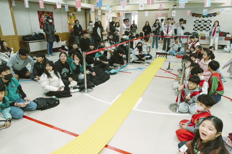 YTo1ODp7czo4OiJGaWxlTmFtZSI7czo0MDoiY2YzY2JlMjUtOWIxNy00NDc4LTg3YTYtZTg4Yzc5YTMxMzY0LmpwZyI7czoxMjoiRmlsZURhdGVUaW1lIjtpOjE3NjUwNzg5NDY7czo4OiJGaWxlU2l6ZSI7aToxNzI3ODkwO3M6ODoiRmlsZVR5cGUiO2k6MjtzOjg6Ik1pbWVUeXBlIjtzOjEwOiJpbWFnZS9qcGVnIjtzOjEzOiJTZWN0aW9uc0ZvdW5kIjtzOjMwOiJBTllfVEFHLCBJRkQwLCBUSFVNQk5BSUwsIEVYSUYiO3M6ODoiQ09NUFVURUQiO2E6OTp7czo0OiJodG1sIjtzOjI2OiJ3aWR0aD0iMTc1MiIgaGVpZ2h0PSIxMTY4IiI7czo2OiJIZWlnaHQiO2k6MTE2ODtzOjU6IldpZHRoIjtpOjE3NTI7czo3OiJJc0NvbG9yIjtpOjE7czoxNzoiQnl0ZU9yZGVyTW90b3JvbGEiO2k6MDtzOjE1OiJBcGVydHVyZUZOdW1iZXIiO3M6NToiZi8yLjgiO3M6OToiQ29weXJpZ2h0IjtzOjQ6IllBQkMiO3M6MTg6IlRodW1ibmFpbC5GaWxlVHlwZSI7aToyO3M6MTg6IlRodW1ibmFpbC5NaW1lVHlwZSI7czoxMDoiaW1hZ2UvanBlZyI7fXM6NDoiTWFrZSI7czo0OiJTT05ZIjtzOjU6Ik1vZGVsIjtzOjg6IklMQ0UtN000IjtzOjExOiJYUmVzb2x1dGlvbiI7czo1OiIyNDAvMSI7czoxMToiWVJlc29sdXRpb24iO3M6NToiMjQwLzEiO3M6MTQ6IlJlc29sdXRpb25Vbml0IjtpOjI7czo4OiJTb2Z0d2FyZSI7czo1MjoiQWRvYmUgUGhvdG9zaG9wIExpZ2h0cm9vbSBDbGFzc2ljIDE1LjAuMSAoTWFjaW50b3NoKSI7czo4OiJEYXRlVGltZSI7czoxOToiMjAyNToxMjowNyAxMjozNjoxNCI7czo2OiJBcnRpc3QiO3M6NzoiWUFCQ19TRyI7czo5OiJDb3B5cmlnaHQiO3M6NDoiWUFCQyI7czoxNjoiRXhpZl9JRkRfUG9pbnRlciI7aToyNTQ7czo5OiJUSFVNQk5BSUwiO2E6Njp7czoxMToiQ29tcHJlc3Npb24iO2k6NjtzOjExOiJYUmVzb2x1dGlvbiI7czo0OiI3Mi8xIjtzOjExOiJZUmVzb2x1dGlvbiI7czo0OiI3Mi8xIjtzOjE0OiJSZXNvbHV0aW9uVW5pdCI7aToyO3M6MjE6IkpQRUdJbnRlcmNoYW5nZUZvcm1hdCI7aToxMDQwO3M6Mjc6IkpQRUdJbnRlcmNoYW5nZUZvcm1hdExlbmd0aCI7aToyMDU2NTt9czoxMjoiRXhwb3N1cmVUaW1lIjtzOjU6IjEvMjUwIjtzOjc6IkZOdW1iZXIiO3M6NToiMjgvMTAiO3M6MTU6IkV4cG9zdXJlUHJvZ3JhbSI7aToxO3M6MTU6IklTT1NwZWVkUmF0aW5ncyI7aTo1MDA7czoxOToiVW5kZWZpbmVkVGFnOjB4ODgzMCI7aToyO3M6MTk6IlVuZGVmaW5lZFRhZzoweDg4MzIiO2k6NTAwO3M6MTE6IkV4aWZWZXJzaW9uIjtzOjQ6IjAyMzIiO3M6MTY6IkRhdGVUaW1lT3JpZ2luYWwiO3M6MTk6IjIwMjU6MTI6MDYgMTA6MTE6MjQiO3M6MTc6IkRhdGVUaW1lRGlnaXRpemVkIjtzOjE5OiIyMDI1OjEyOjA2IDEwOjExOjI0IjtzOjE5OiJVbmRlZmluZWRUYWc6MHg5MDEwIjtzOjY6IiswOTowMCI7czoxOToiVW5kZWZpbmVkVGFnOjB4OTAxMSI7czo2OiIrMDk6MDAiO3M6MTk6IlVuZGVmaW5lZFRhZzoweDkwMTIiO3M6NjoiKzA5OjAwIjtzOjE3OiJTaHV0dGVyU3BlZWRWYWx1ZSI7czoxNToiNzk2NTc4NC8xMDAwMDAwIjtzOjEzOiJBcGVydHVyZVZhbHVlIjtzOjE1OiIyOTcwODU0LzEwMDAwMDAiO3M6MTU6IkJyaWdodG5lc3NWYWx1ZSI7czo5OiI4NjQ0LzI1NjAiO3M6MTc6IkV4cG9zdXJlQmlhc1ZhbHVlIjtzOjQ6IjAvMTAiO3M6MTY6Ik1heEFwZXJ0dXJlVmFsdWUiO3M6NzoiNzYwLzI1NiI7czoxMjoiTWV0ZXJpbmdNb2RlIjtpOjU7czoxMToiTGlnaHRTb3VyY2UiO2k6MDtzOjU6IkZsYXNoIjtpOjE1O3M6MTE6IkZvY2FsTGVuZ3RoIjtzOjY6IjI0MC8xMCI7czoxODoiU3ViU2VjVGltZU9yaWdpbmFsIjtzOjM6IjgwMyI7czoxOToiU3ViU2VjVGltZURpZ2l0aXplZCI7czozOiI4MDMiO3M6MTA6IkNvbG9yU3BhY2UiO2k6NjU1MzU7czoyMToiRm9jYWxQbGFuZVhSZXNvbHV0aW9uIjtzOjE0OiI2NDQ0OTMzOS8zMjc2OCI7czoyMToiRm9jYWxQbGFuZVlSZXNvbHV0aW9uIjtzOjE0OiI2NDQ0OTMzOS8zMjc2OCI7czoyNDoiRm9jYWxQbGFuZVJlc29sdXRpb25Vbml0IjtpOjM7czoxMDoiRmlsZVNvdXJjZSI7czoxOiIDIjtzOjk6IlNjZW5lVHlwZSI7czoxOiIBIjtzOjE0OiJDdXN0b21SZW5kZXJlZCI7aTowO3M6MTI6IkV4cG9zdXJlTW9kZSI7aToxO3M6MTI6IldoaXRlQmFsYW5jZSI7aToxO3M6MTY6IkRpZ2l0YWxab29tUmF0aW8iO3M6NToiMTYvMTYiO3M6MjE6IkZvY2FsTGVuZ3RoSW4zNW1tRmlsbSI7aToyNDtzOjE2OiJTY2VuZUNhcHR1cmVUeXBlIjtpOjA7czo4OiJDb250cmFzdCI7aTowO3M6MTA6IlNhdHVyYXRpb24iO2k6MDtzOjk6IlNoYXJwbmVzcyI7aTowO3M6MTk6IlVuZGVmaW5lZFRhZzoweEE0MzIiO2E6NDp7aTowO3M6NjoiMjQwLzEwIjtpOjE7czo2OiI3MDAvMTAiO2k6MjtzOjU6IjI4LzEwIjtpOjM7czo1OiIyOC8xMCI7fXM6MTk6IlVuZGVmaW5lZFRhZzoweEE0MzQiO3M6MjE6IkZFIDI0LTcwbW0gRjIuOCBHTSBJSSI7fQ==